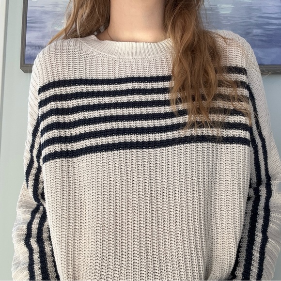 ⭐️ American Eagle Wide Sleeve Striped Knit Sweater - Picture 8 of 8